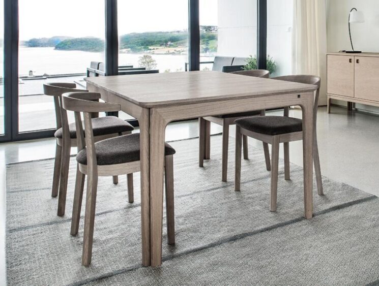 Skovby Spisebord #26