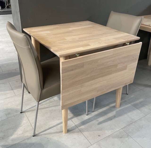 Casø Køkkenbord/Spisebord + 2 spisestole