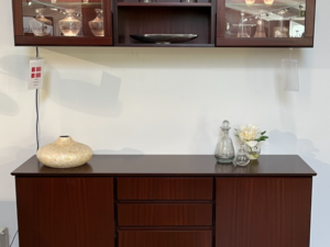 Klim Skænk med overskab